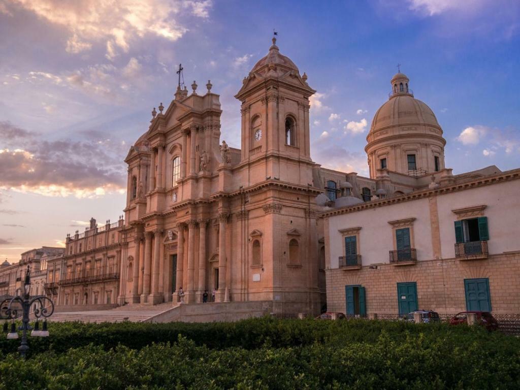 Porta Nazionale Dependance Bed and Breakfast Noto Buitenkant foto