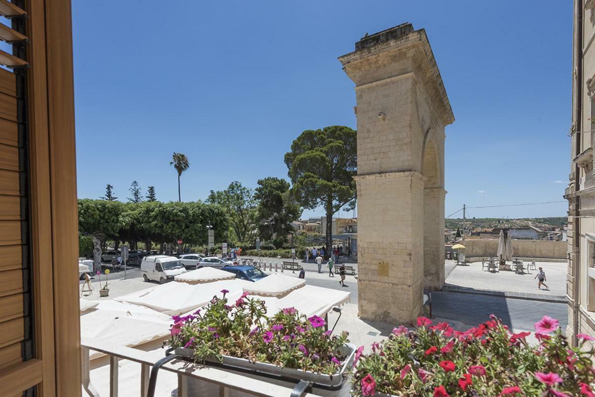 Porta Nazionale Dependance Bed and Breakfast Noto Buitenkant foto